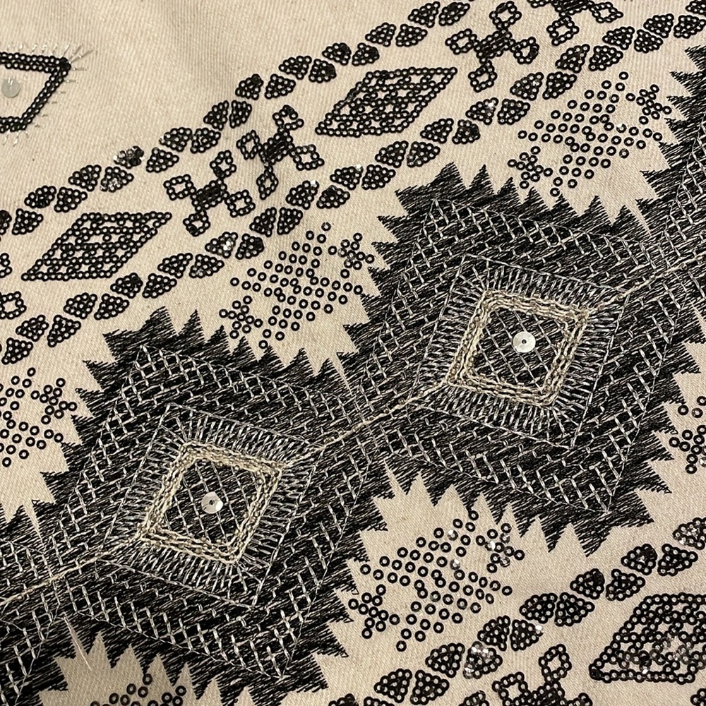 Lulu’s Belinda embroidered embellished skirt size M never worn - Picture 6 of 6